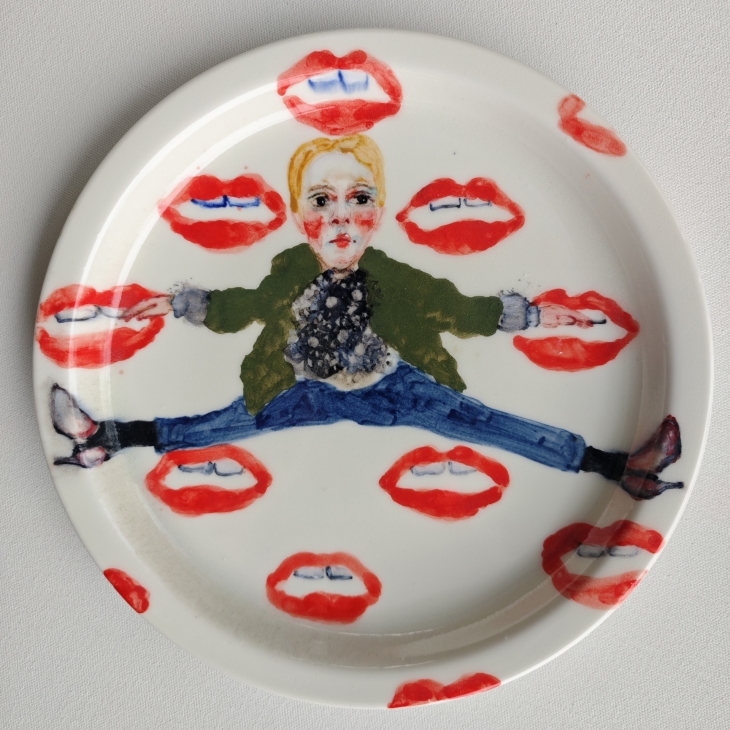 Porcelain plate "Lips" by Katrin Valgemäe