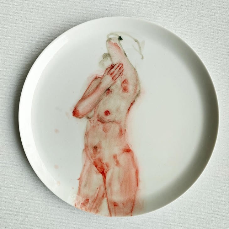 Porcelain plate NUDE 004 by Katrin Valgemäe